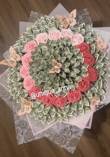 Pink and red rose money bouquet